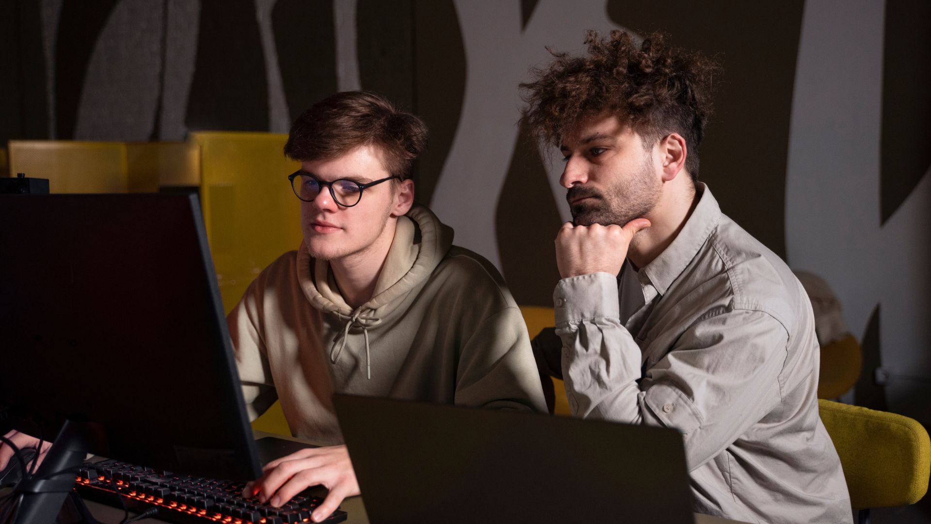 Coding-vs-Programming-Whats-the-Difference